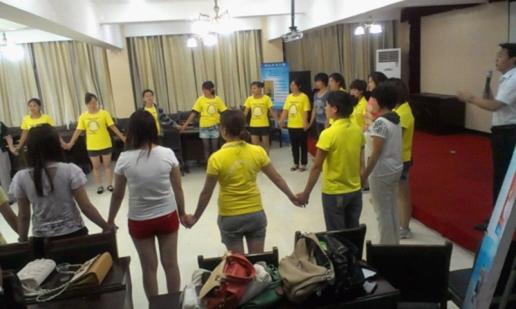 Ⱥ��������������������Ŷ���ѵ