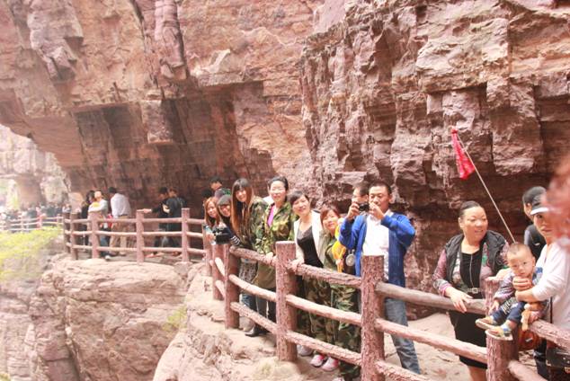 ʮһ�������Ρ���Ⱥ�������̨ɽ֮��