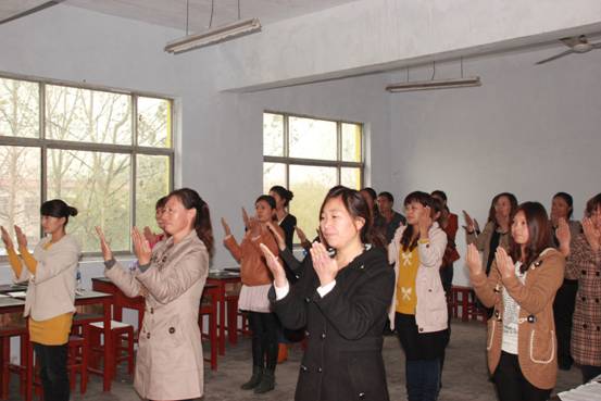 2012年10月26日在新乡长垣高章士学校成功举行群峰教育团队培训