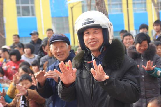 2012��12��4�����糤ԫ����ʿѧУ�ɹ����з������ͥ��������