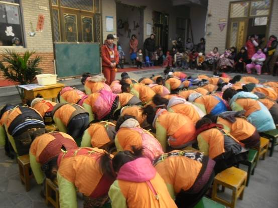 2012年12月11号郭小集红星幼儿园创新活动《弟子规》走进千家万户