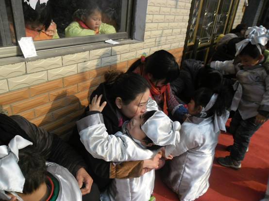 2012年12月11号郭小集红星幼儿园创新活动《弟子规》走进千家万户