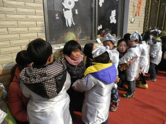 2012年12月11号郭小集红星幼儿园创新活动《弟子规》走进千家万户