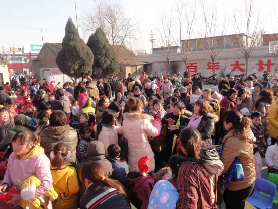 辉县市新怡幼儿园的家庭教育讲座活动_群峰教育联盟园