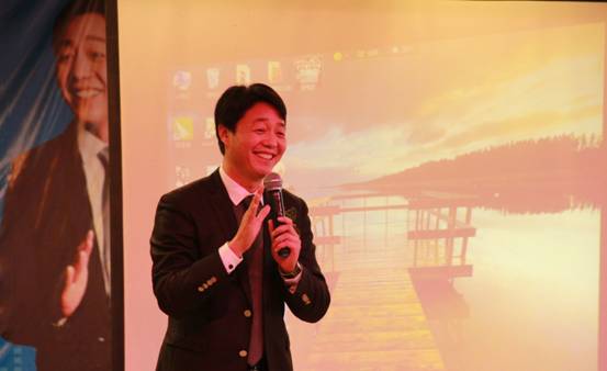 热烈祝贺群峰教育“美丽中国幼教蓝海战略高峰论坛”圆满成功