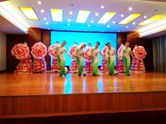 热烈祝贺太和县童星幼儿园大型家庭教育讲座在